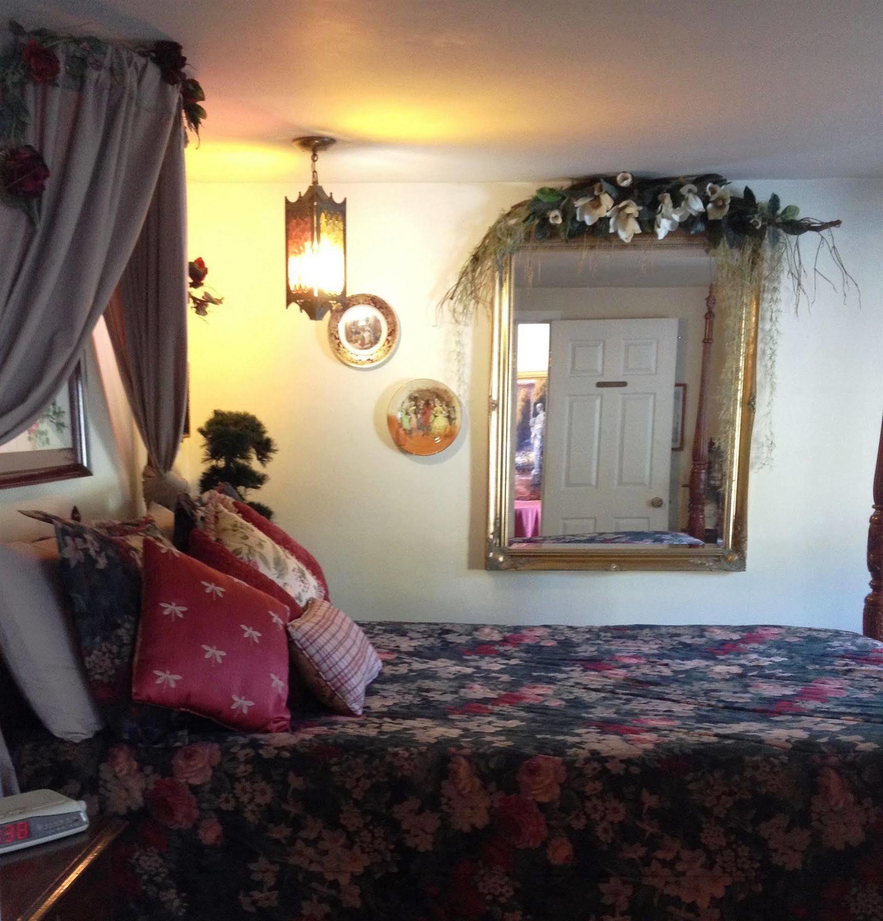 The Stone Hedge Bed And Breakfast Richmond Luaran gambar